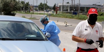 Σε Αττική, Θεσσαλονίκη και Καβάλα τα 47 από τα 75 νέα κρούσματα