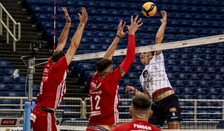 Βόλεϊ: Ο Ολυμπιακός έκανε το 1-1 κόντρα στον Φοίνικα Σύρου