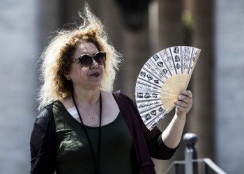 Καιρός: Ζέστη και τοπικές βροχές την Πέμπτη – Πού θα δούμε 38άρια