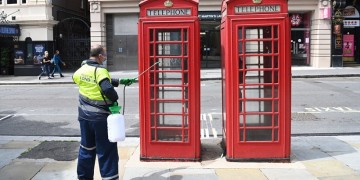 Βρετανία: Οι ταξιδιώτες από την Ελλάδα εξαιρούνται από την καραντίνα