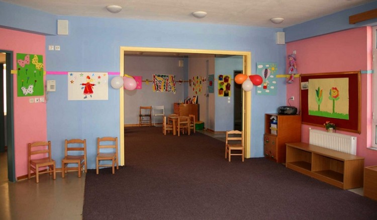 Παράταση στις αιτήσεις για τους βρεφονηπιακούς σταθμούς του ΟΑΕΔ