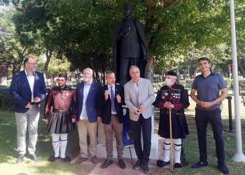 Θεσσαλονίκη: Τελετή για την τοποθέτηση ανδριάντα του Ίωνα Δραγούμη στο πάρκο της ΧΑΝΘ
