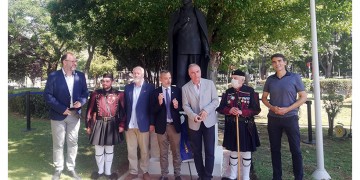 Θεσσαλονίκη: Τελετή για την τοποθέτηση ανδριάντα του Ίωνα Δραγούμη στο πάρκο της ΧΑΝΘ