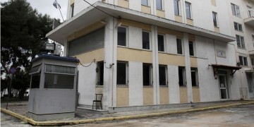 Κρατούμενος απέδρασε από το αστυνομικό τμήμα Δάφνης