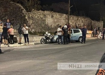 Μυτιλήνη: Αυτοκίνητο έπεσε σε διαδηλωτές – Έξι τραυματίες