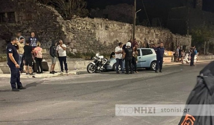 Μυτιλήνη: Αυτοκίνητο έπεσε σε διαδηλωτές – Έξι τραυματίες