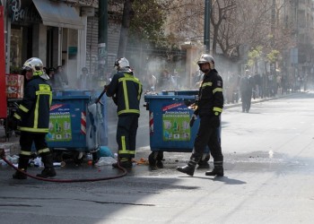 Συμβαίνει τώρα: Επεισόδια έξω από την ΑΣΟΕΕ – Έγιναν συλλήψεις