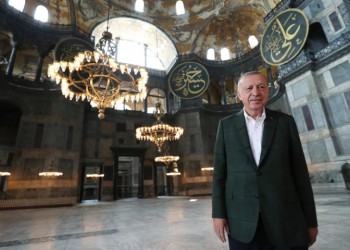 Στην Αγία Σοφία ο Ερντογάν, επιθεώρησε τις εργασίες για το τζαμί (φωτο, βίντεο)
