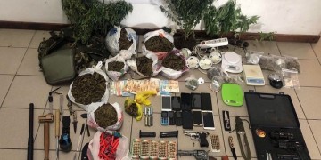 Καλαμάτα: Εξαρθρώθηκε δίκτυο εγκληματιών που διακινούσε ναρκωτικά – Δέκα συλλήψεις