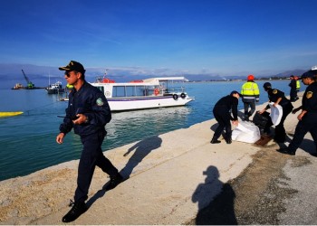 Κέρκυρα: Βρετανίδα ανασύρθηκε χωρίς τις αισθήσεις της από τη θάλασσα