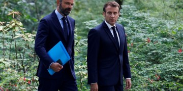 Γαλλία: Παραιτήθηκε η κυβέρνηση του Εντουάρ Φιλίπ