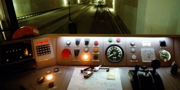 Αύξηση δρομολογίων στα μέσα μεταφοράς – Ανακαλούνται άδειες οδηγών