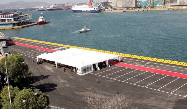 Κρουαζιερόπλοιο με 12 κρούσματα κορονοϊού