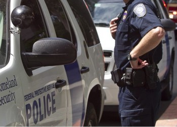 Aυτοκίνητο έπεσε πάνω σε διαδηλωτές στο Σιάτλ (βίντεο)