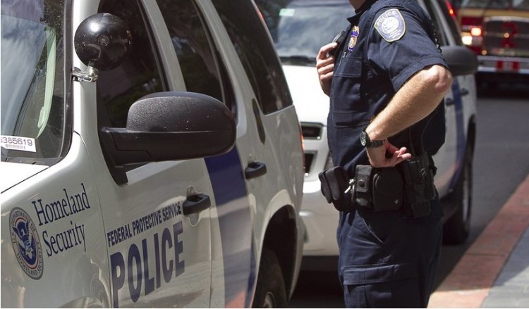 Aυτοκίνητο έπεσε πάνω σε διαδηλωτές στο Σιάτλ (βίντεο)