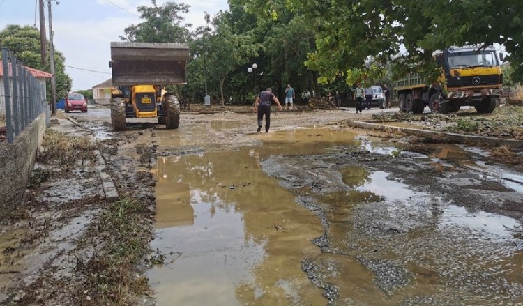 Μεγάλες καταστροφές από την κακοκαιρία στο Ρίζωμα Τρικάλων (φωτο)