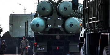 Η Τουρκία εκτόξευσε τρεις πυραύλους S-400 στον Εύξεινο Πόντο (βίντεο)