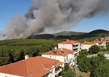 Φωτιά στις Σάπες: Σώθηκε την τελευταία στιγμή ο οικισμός Ποντίων