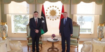 Αιφνιδιαστική συνάντηση Ερντογάν-Σάρατζ στην Κωνσταντινούπολη