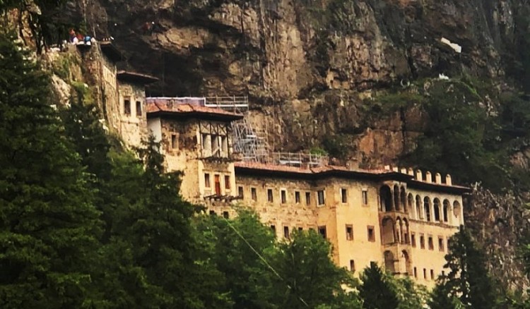 Τουρκία: Τελευταίες εργασίες στην Παναγία Σουμελά πριν από το άνοιγμα, την Τρίτη (βίντεο)