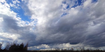 Έκτακτο δελτίο επιδείνωσης καιρού – Βροχές και καταιγίδες κατά τόπους ισχυρές