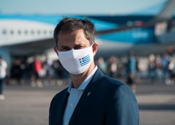 Επίσκεψη Θεοχάρη σε περιφερειακά αεροδρόμια