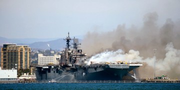 ΗΠΑ: Τουλάχιστον 21 τραυματίες εξαιτίας έκρηξης και πυρκαγιάς σε πολεμικό πλοίο
