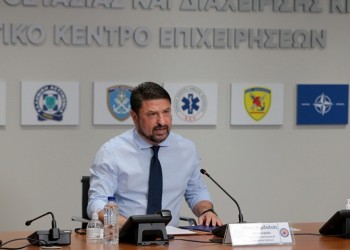 Χαρδαλιάς: Πού γίνεται υποχρεωτική η χρήση μάσκας από αύριο – Νέα μέτρα