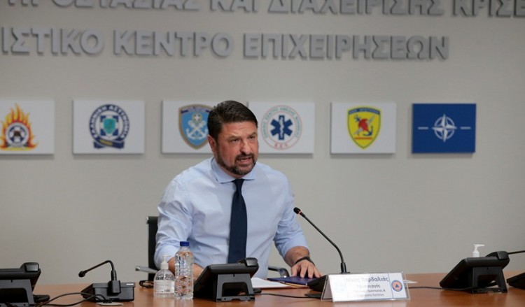 Χαρδαλιάς: Πού γίνεται υποχρεωτική η χρήση μάσκας από αύριο – Νέα μέτρα