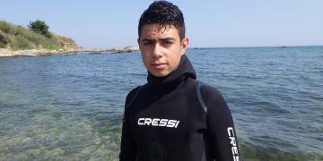 13χρονος Ρομπέν των... θαλασσών καθαρίζει το βυθό από πλαστικά και άλλα αντικείμενα