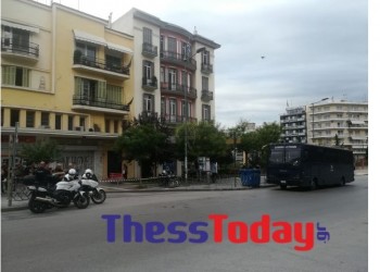 Αστυνομική επιχείρηση σε υπό κατάληψη κτήριο στη Θεσσαλονίκη