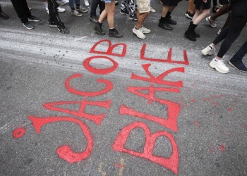 ΗΠΑ: Μαχαίρι βρέθηκε στο όχημα του 29χρονου Αφροαμερικανού Τζέικομπ Μπλέικ