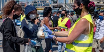 Έλεγχοι για SARS-CοV-2: Σε μόνιμη βάση στο λιμάνι του Πειραιά το κλιμάκιο γιατρών και νοσηλευτών