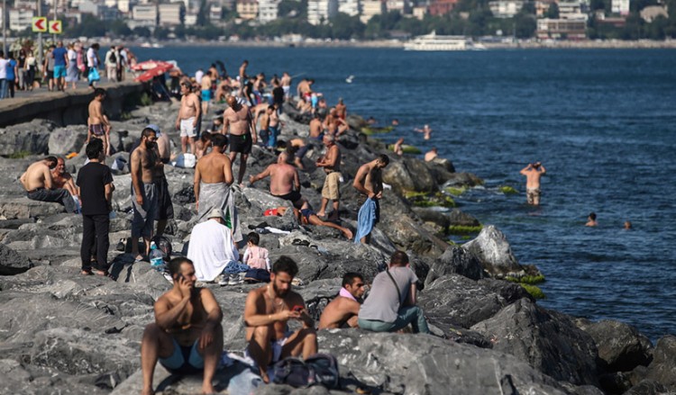 Ο τουρκικός Ιατρικός Σύλλογος αμφισβητεί τα επίσημα στοιχεία για τον κορονοϊό