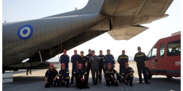 Διασώστες της Πυροσβεστικής στον Λίβανο, μετά τη φονική έκρηξη