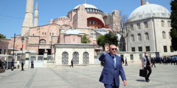 Αμετανόητος και εκνευρισμένος ο Ερντογάν – Η Τουρκία συνεχίζει τις γεωτρήσεις (φωτο, βίντεο)