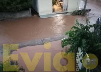 Κακοκαιρία στην Εύβοια: Δύο νεκροί, δραματική κατάσταση (βίντεο)