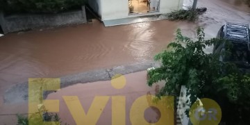 Κακοκαιρία στην Εύβοια: Δύο νεκροί, δραματική κατάσταση (βίντεο)