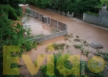 Η κακοκαιρία χτύπησε την Εύβοια: Πλημμύρες, απεγκλωβισμοί και καταστροφές