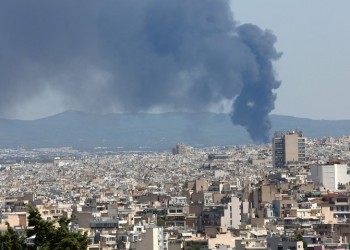Μήνυμα από το 112 για τη φωτιά στη Μεταμόρφωση, λόγω του τοξικού καπνού