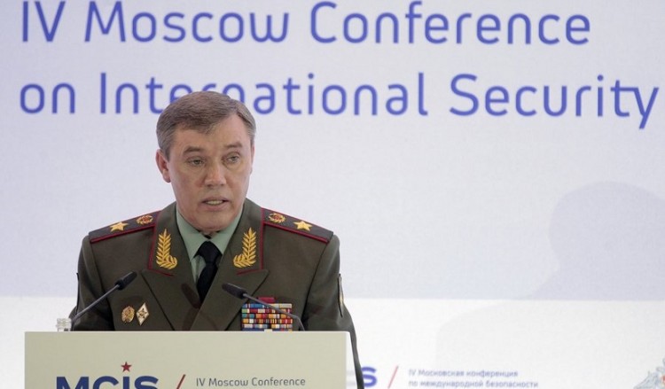 Η Μόσχα κατηγόρησε τις ΗΠΑ ότι εμπόδισαν ρωσικά τεθωρακισμένα οχήματα στη Συρία (βίντεο)