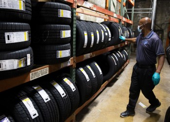 ΗΠΑ: Ντόναλντ Τραμπ εναντίον... ελαστικών Goodyear