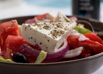 Η χωριάτικη σαλάτα, βασίλισσα στην Covid εποχή