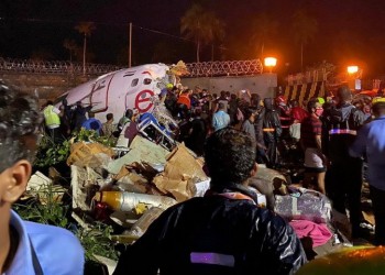 Ινδία: Τουλάχιστον 17 νεκροί και 120 τραυματίες από τη συντριβή αεροσκάφους (φωτο, βίντεο)
