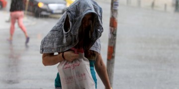 Εξασθενούν τα έντονα καιρικά φαινόμενα – Μικρή άνοδος θερμοκρασίας