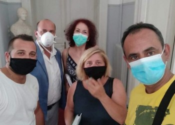 Η Εύξεινος Λέσχη Ποντίων Κέρκυρας στη δήμαρχο του νησιού Μερόπη Υδραίου