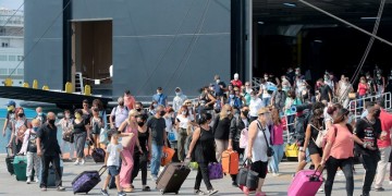 Κορονοϊός: Επιπλέον έλεγχοι στα λιμάνια ενόψει της επιστροφής των εκδρομέων