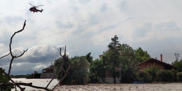 Πλημμύρες στην Εύβοια: Εντοπίστηκε ζωντανή μία γυναίκα που αγνοούνταν