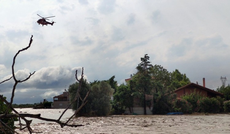 Πλημμύρες στην Εύβοια: Εντοπίστηκε ζωντανή μία γυναίκα που αγνοούνταν