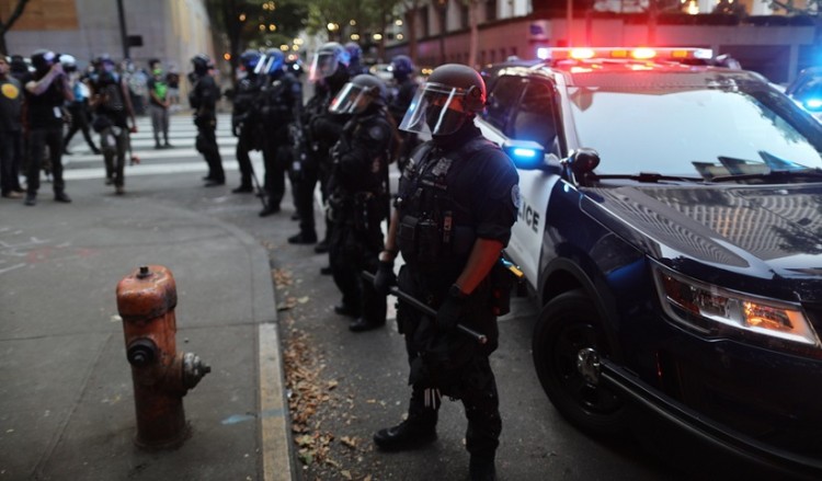 Νεκρός από πυροβολισμούς στο Πόρτλαντ των ΗΠΑ (βίντεο)